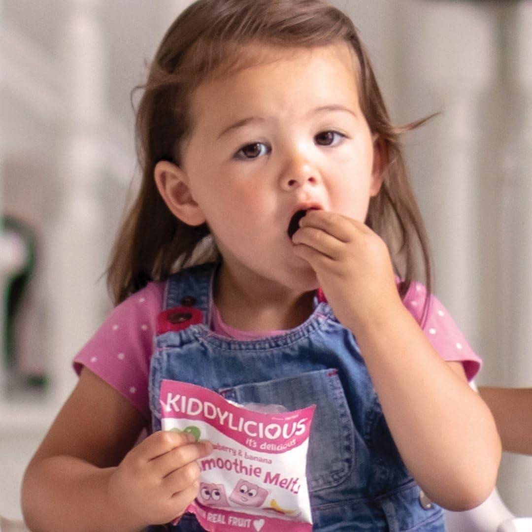 Kiddylicious Strawberry Wriggles 28 Fruit Pieces Gluten Free Kids Snack 12m+ by Kiddylicious
