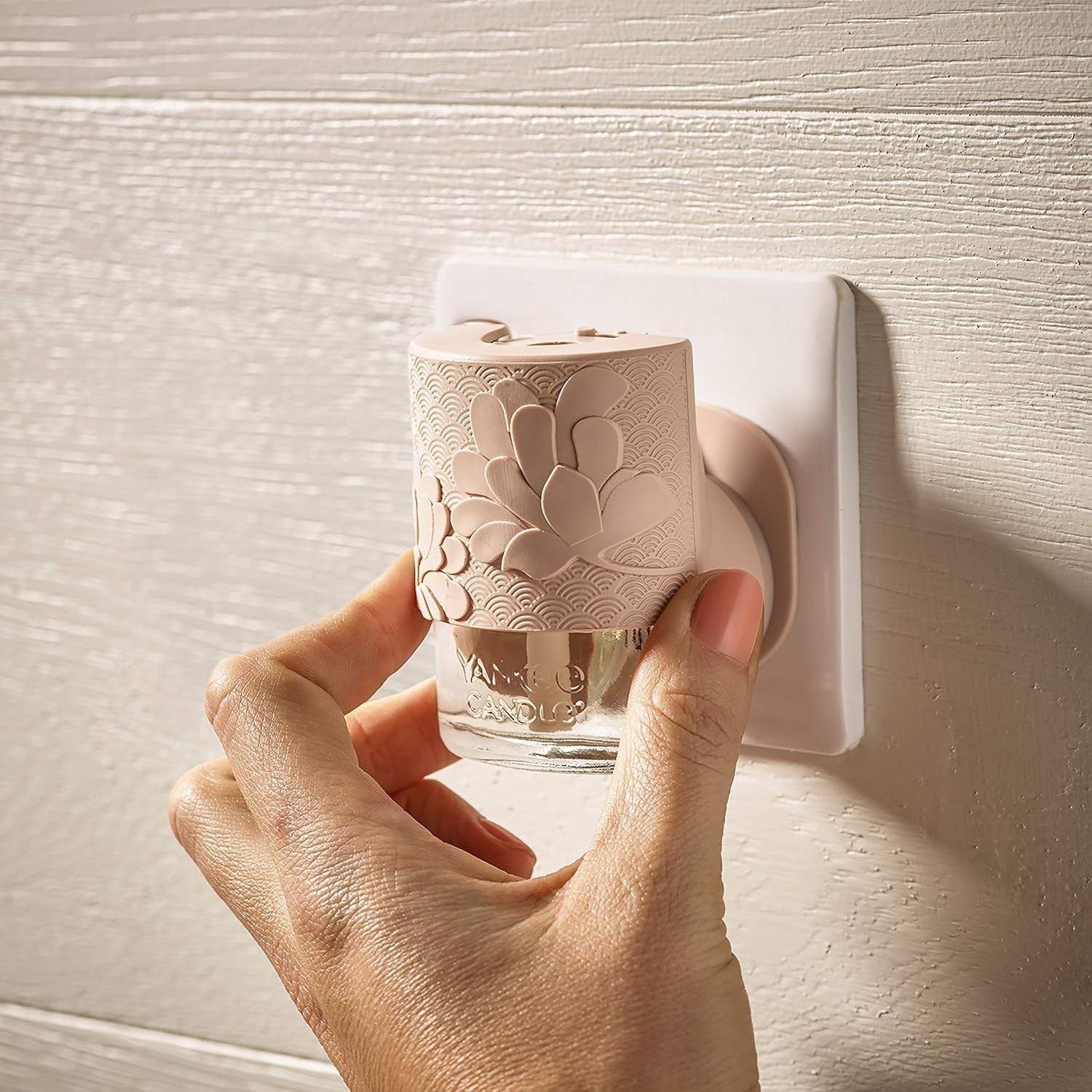 Yankee Candle ScentPlug Refills Black Coconut 6 Pack | Plug In Air Freshener Oil by Yankee Candle